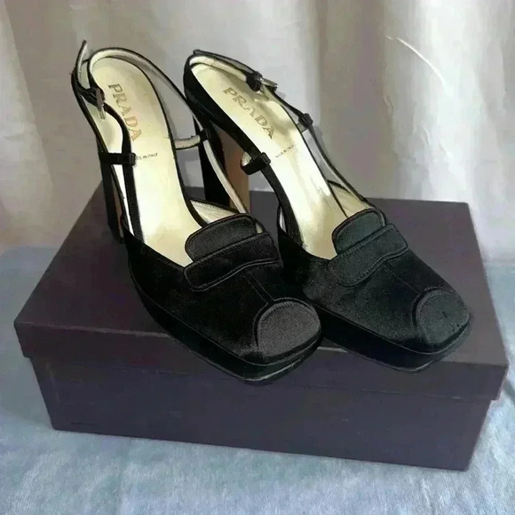 Selling Preloved authentic Prada Heels - Picture 2 of 8
